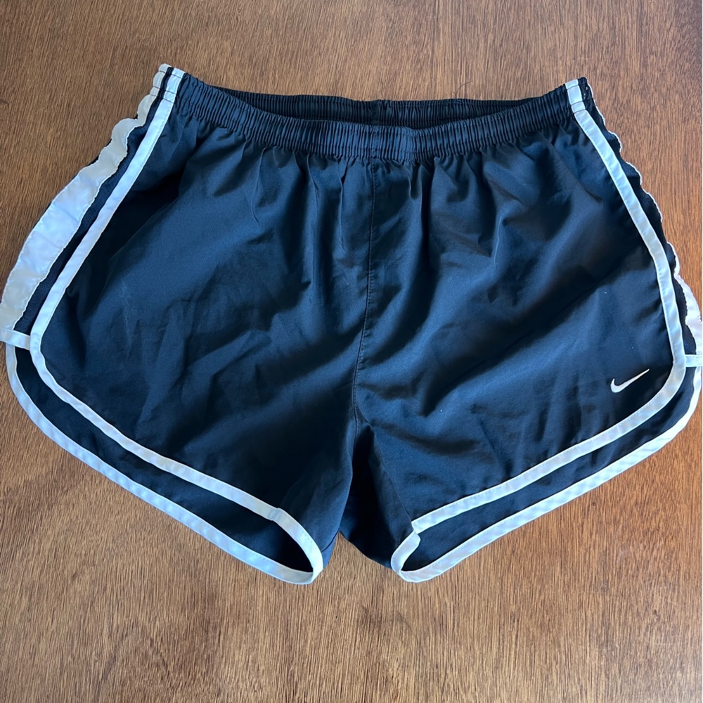 Nike Women’s Mid-Rise Running Shorts No Lining